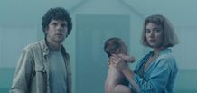 奇妙な謎に包まれた“ラビリンス”ムービー『ビバリウム』は絶賛公開中