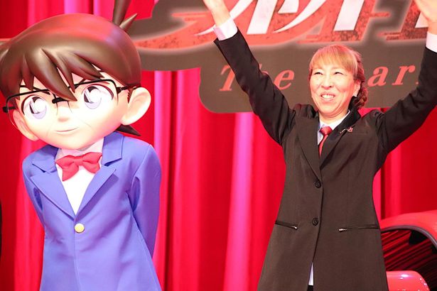 『名探偵コナン 緋色の弾丸』完成披露舞台挨拶の様子