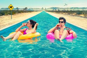 映画祭や批評家からも賞賛を浴びる『パーム・スプリングス』