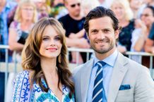 スウェーデンのソフィア妃、カール・フィリップ王子と3人の子どもたちの写真を公開