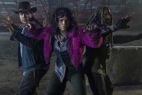 エキセントリックなプリンセスを演じるパオラ・ラサロ