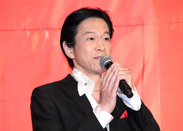 毛利小五郎役の小山力也