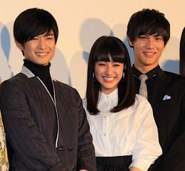 中川大志＆平祐奈、サプライズにびっくり！