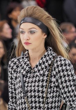 ジジ・ハディッドが自身のインスタグラムで衝撃写真を公開