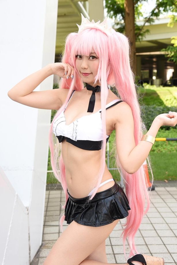 「Fate/Grand Order」の女王メイヴに扮する古都雅さん