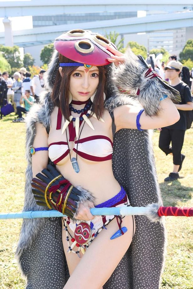 「もののけ姫」のサンに扮する神崎りのあさん