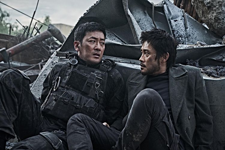 イ・ビョンホン&ハ・ジョンウら韓国トップ俳優陣が共演『白頭山大噴火』ド迫力の日本版予告編が到着！
