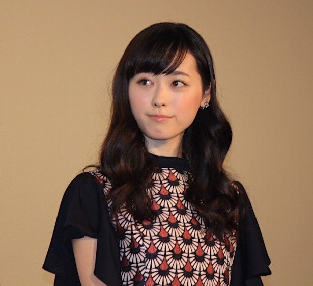 初日舞台挨拶に登壇した福原遥
