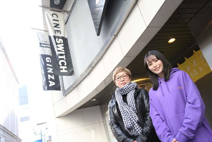 「ドラゴン桜」出演も話題！南沙良が、シネスイッチ銀座を訪問