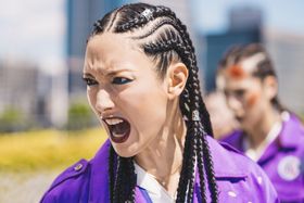 三冨士の開発部に所属する“悪魔の朱里”こと安藤朱里(菜々緒)