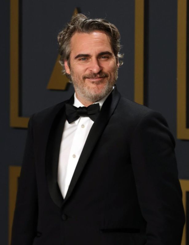 弟は『ジョーカー』でオスカーに輝いたホアキン・フェニックス