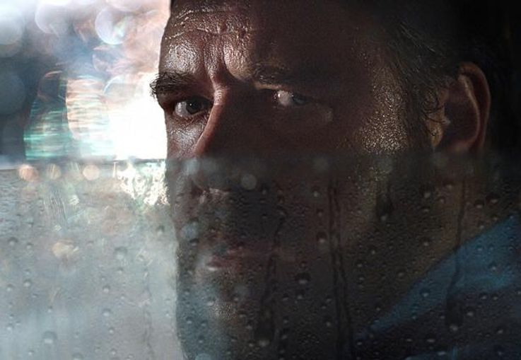 貫禄たっぷりのラッセル・クロウが凄みを見せる『アオラレ』