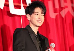 佐藤健は雨男!?
