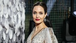 46歳になったアンジェリーナ・ジョリー、6人の子どもたちとお祝い