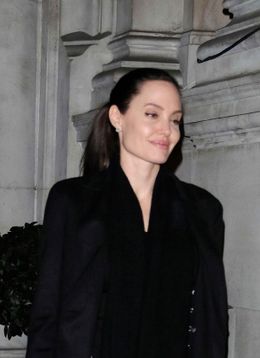 初講義にのぞんだアンジェリーナ・ジョリー