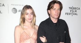 ユアン・マクレガー長女、クララが犬に噛まれて緊急救命室へ