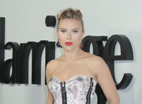 スカーレット・ヨハンソン製作＆主演で人気アトラクションを映画化！