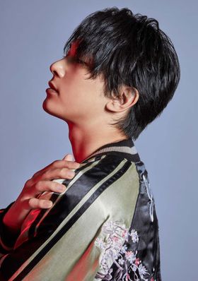 限定公開！吉沢亮とレスリー・キーコラボ写真