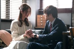 佐々木希の涙が光る！ラストコップの場面写真が一挙公開