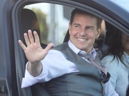 トム・クルーズ、イングランド代表のために『トップガン マーヴェリック』試写会を開催