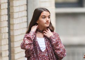 トム・クルーズとケイティ・ホームズの娘、スリ