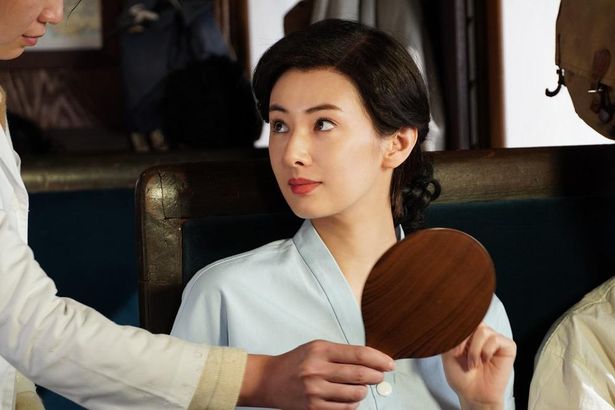 山田洋次監督の話も参考に、銀幕のスター女優像を作り上げていった