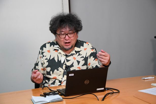 樋口監督は「これまで(ガン)監督が撮ってきた作品の要素がすべて詰め込まれている」と本作の感想を伝えた