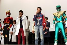 『仮面ライダー×スーパー戦隊 超スーパーヒーロー大戦』の初日舞台挨拶が開催