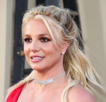 ブリトニー・スピアーズの父親が後見人辞任へ