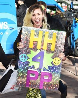 思わせぶりな投稿をしたマイリー・サイラス