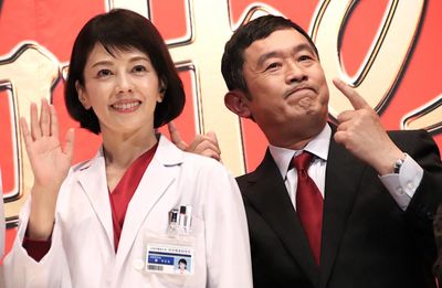 “ドモマリ”、舞台挨拶でも息ぴったり！