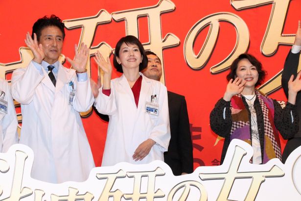 『科捜研の女 ‐劇場版‐』公開記念舞台挨拶の様子