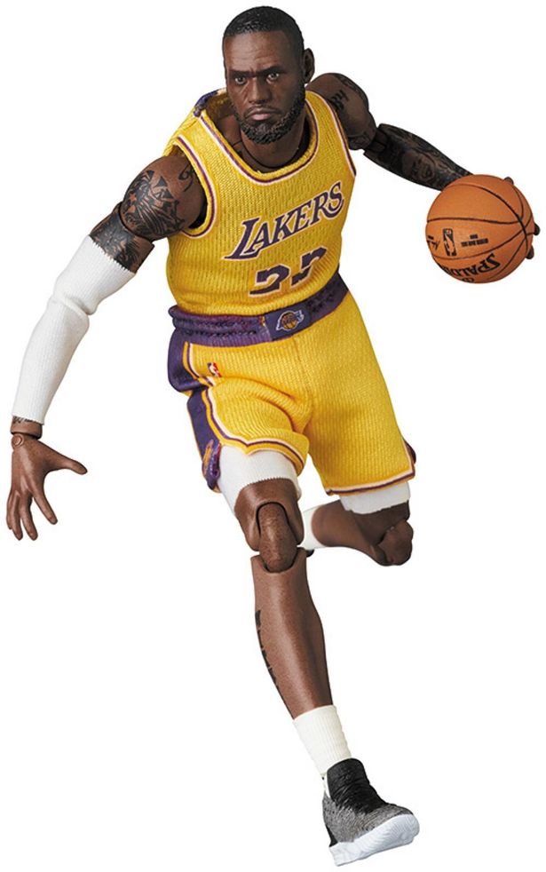 全身のタトゥーまで細かく再現(「MAFEX LeBron James (Los Angeles Lakers)」)