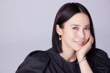 日本初の女性総理役を演じた中谷美紀が、理想のリーダー像や自身の結婚生活まで語った