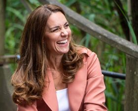 キャサリン妃の夏休み明け最初の公務ファッションは？