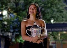 テニス界の新星エマ・ラドゥカヌが、ファッション界で注目の的に！