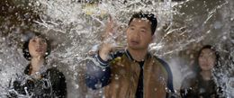 『シャン・チー』が2021年公開作のトップに上りつめる！