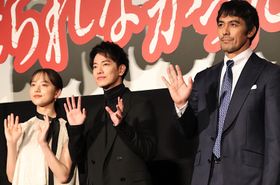 佐藤健、『護られなかった者たちへ』初日を迎えて感無量！