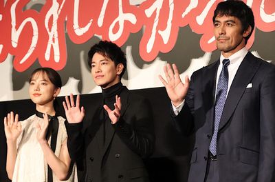 佐藤健、『護られなかった者たちへ』初日を迎えて感無量！