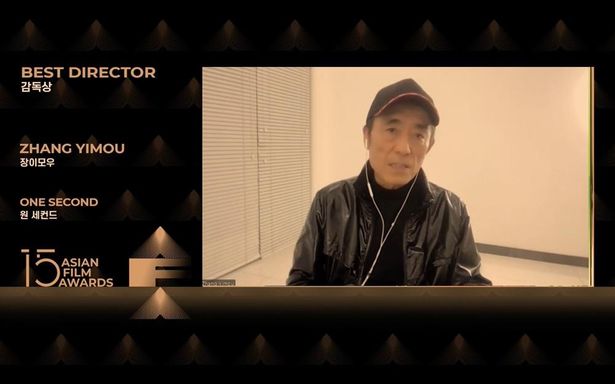 『One Second(英題)』で監督賞を受賞したチャン・イーモウ監督