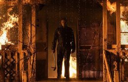 ブギーマンが業火の中から蘇る序盤の緊迫シーンが解禁！