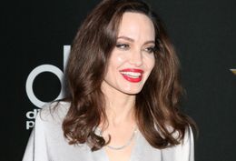 アンジーのヘアスタイル事故にファンが激怒？