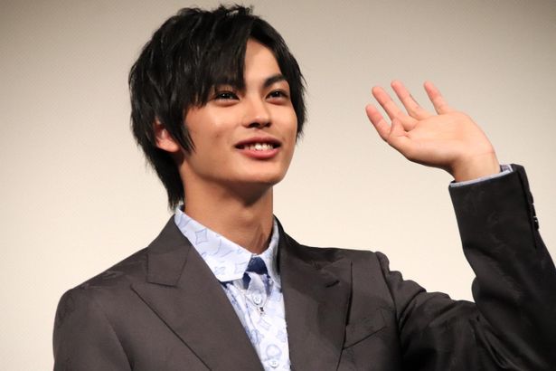 ゲイであることを隠しながら生活する男子高校生を演じた神尾楓珠
