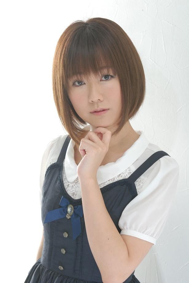 主人公の新人ADまふねこ(23)の声を担当する大地葉