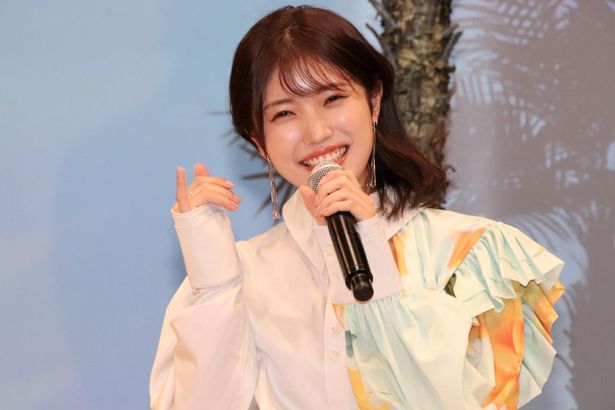 『フラ・フラダンス』完成披露試写会に登壇した美山加恋