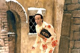 『ピノッキオ』より、当時50歳だったロベルト・ベニーニが演じるピノッキオ