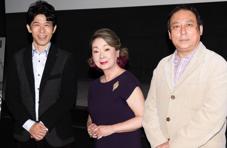 松田優作の没後33年に、『家族ゲーム』の母子が再会！「お互いにいい歳になりました」