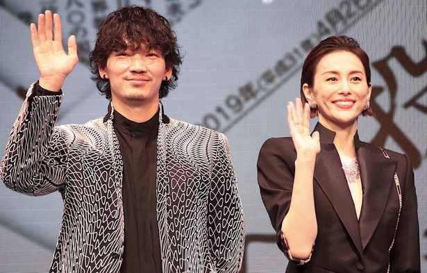 米倉涼子＆綾野剛がお互いの印象を告白！