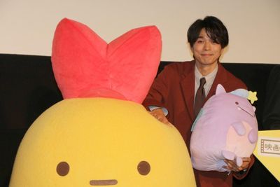 『映画すみっこぐらし』のナレーションを務めた井ノ原快彦