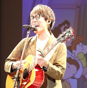 高橋優、しんちゃんの前で熱唱！